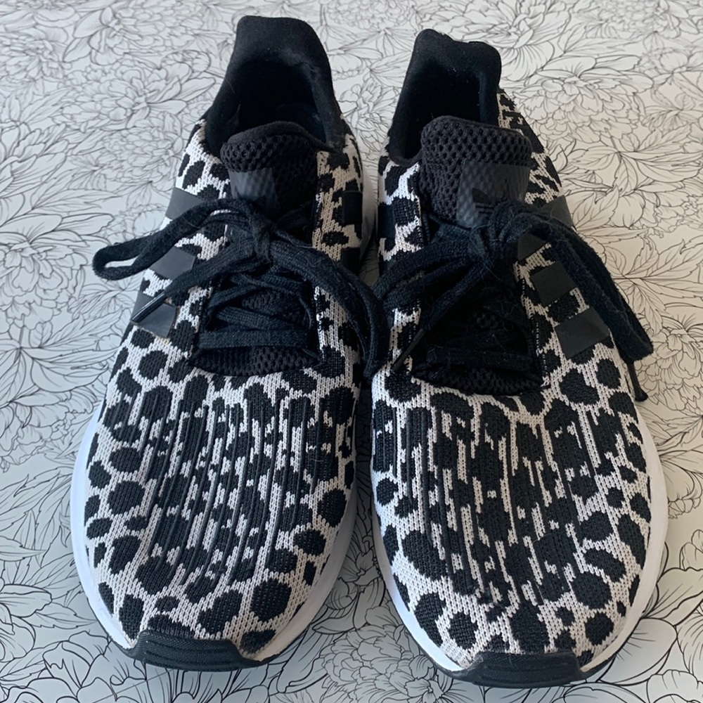 Adidas cheetah leopard print tennis walking shoes